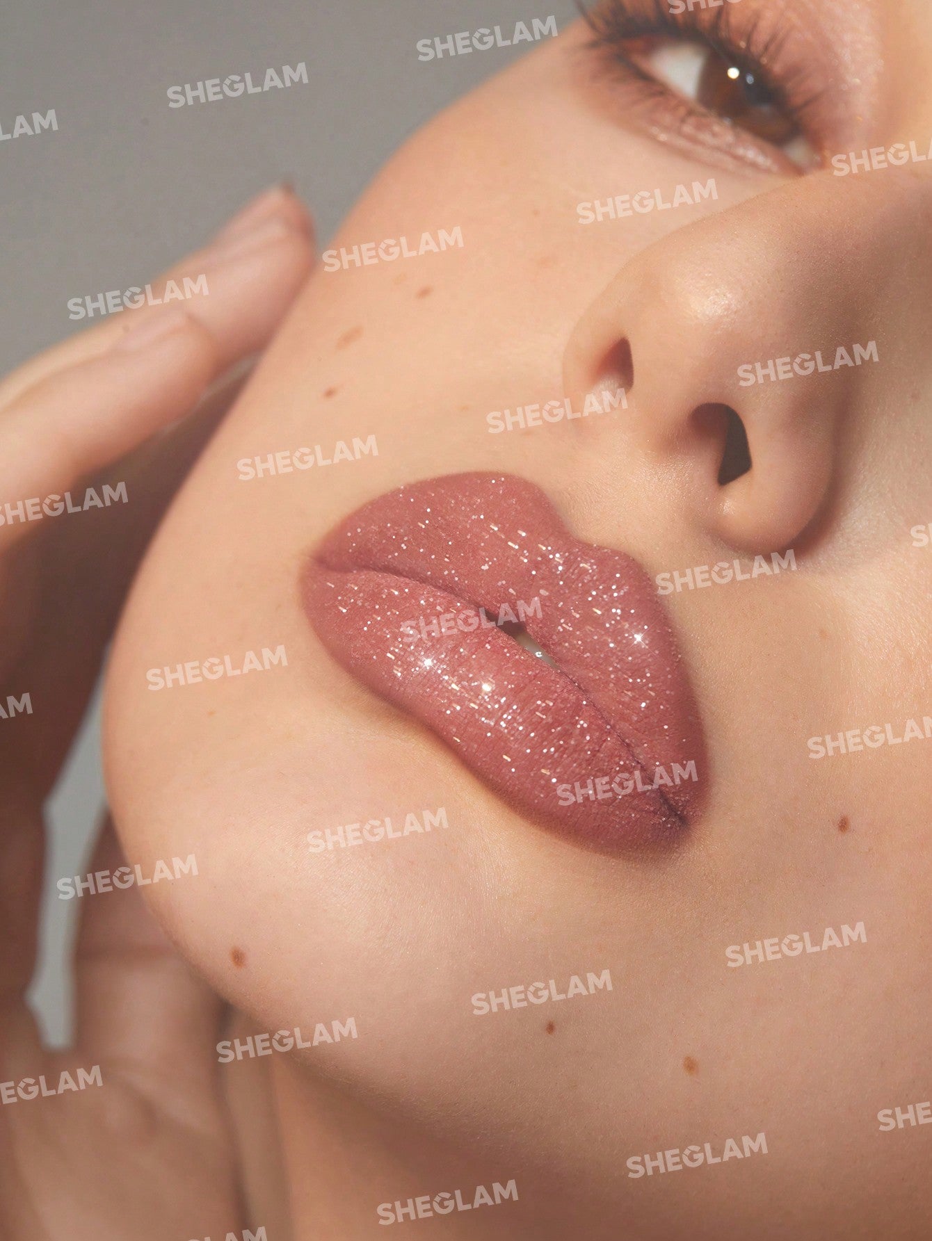 For Those Lips – Anooshayss